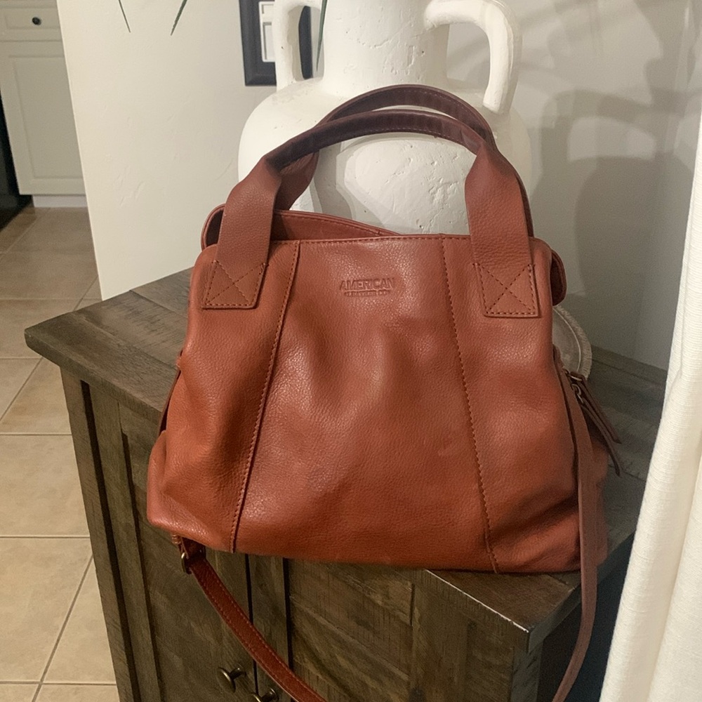 American leather Co. leather shoulder/crossbody handbag